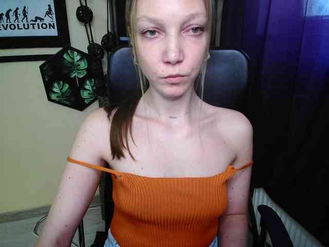 EmillyExtasy webcam