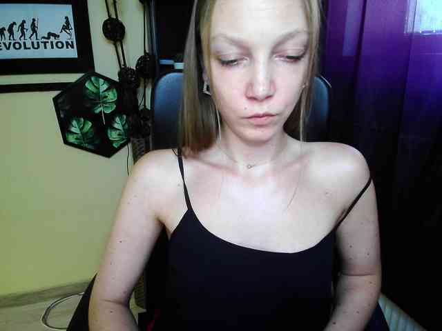 EmillyExtasy webcam
