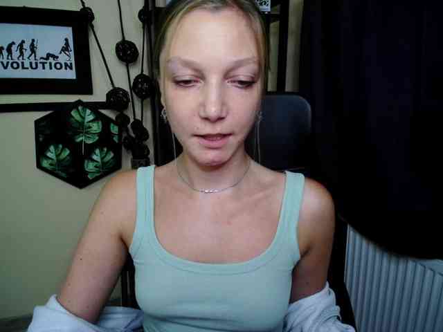 EmillyExtasy webcam