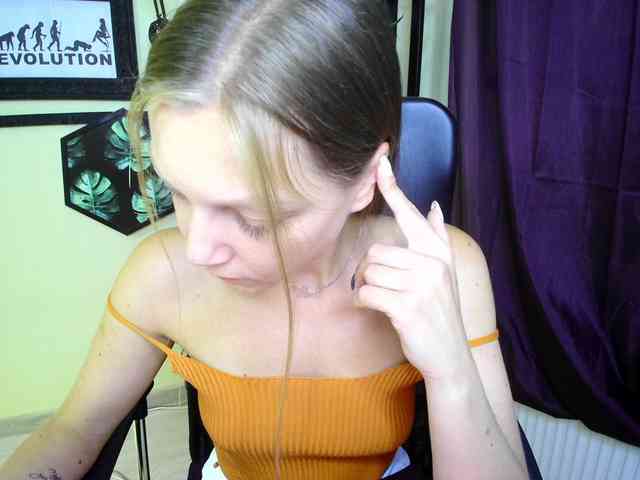 EmillyExtasy webcam
