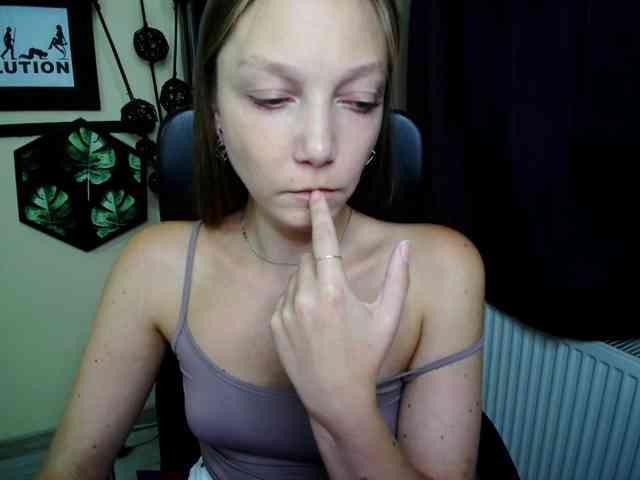 EmillyExtasy webcam