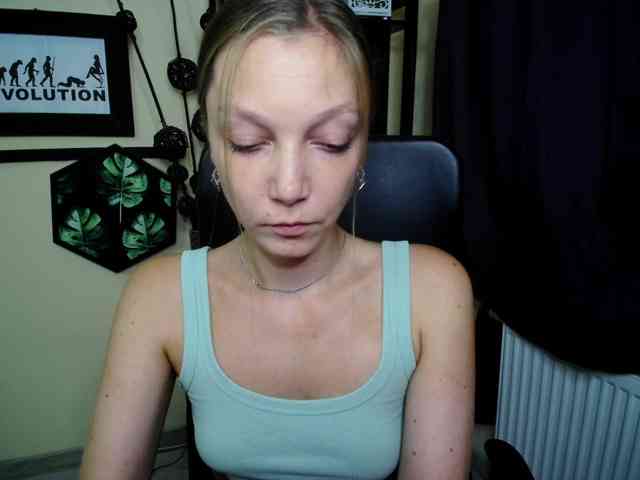 EmillyExtasy webcam