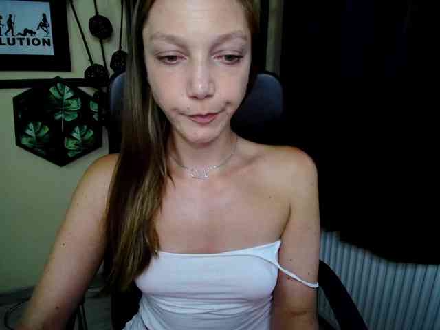EmillyExtasy webcam