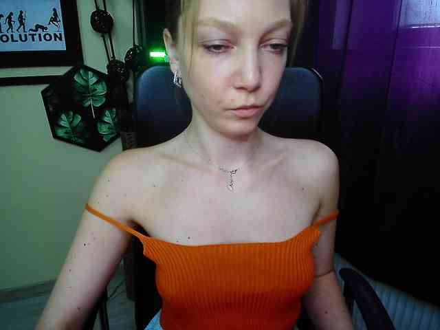 EmillyExtasy webcam