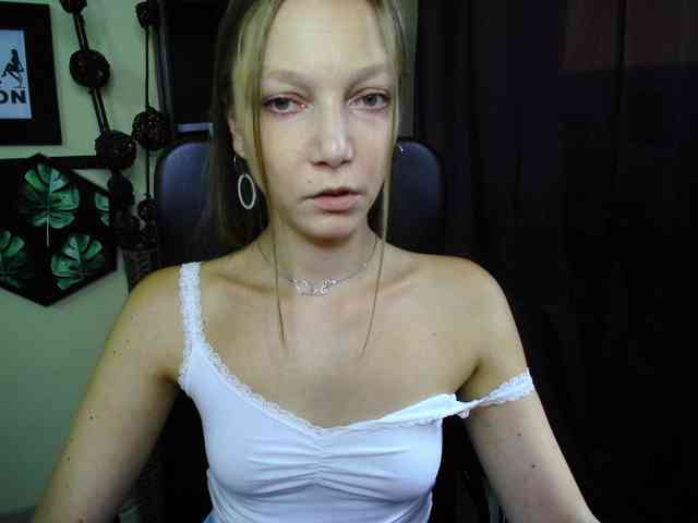 EmillyExtasy webcam