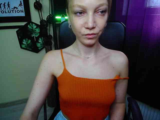 EmillyExtasy webcam