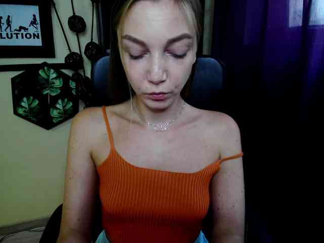 EmillyExtasy webcam