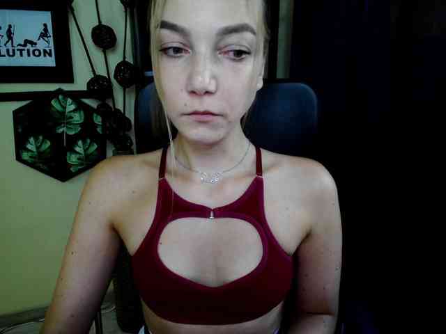 EmillyExtasy webcam