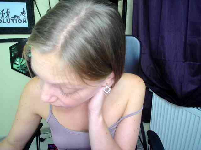 EmillyExtasy webcam