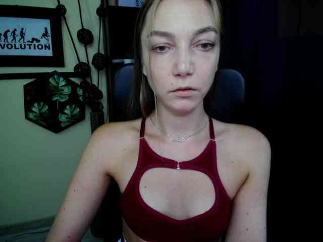 EmillyExtasy webcam