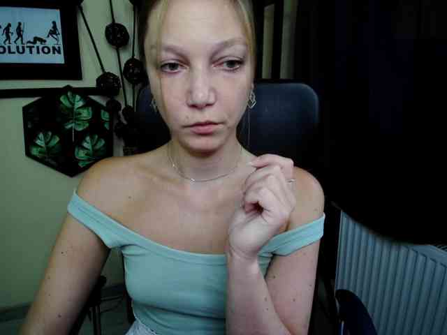EmillyExtasy webcam