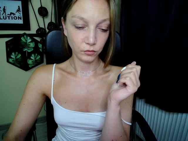 EmillyExtasy webcam