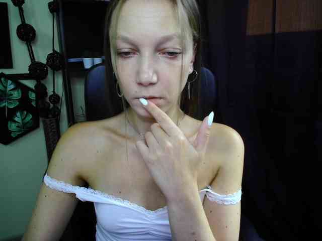 EmillyExtasy webcam