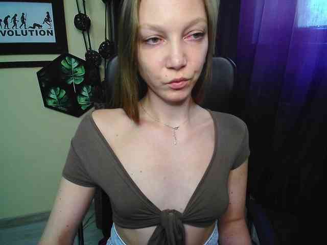 EmillyExtasy webcam