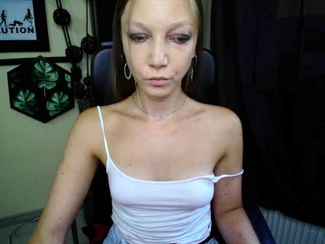 EmillyExtasy webcam