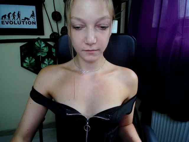 EmillyExtasy webcam