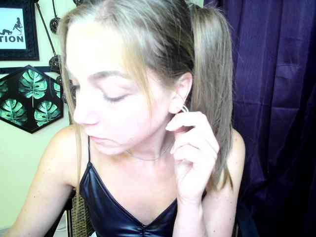 EmillyExtasy webcam