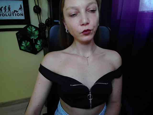 EmillyExtasy webcam
