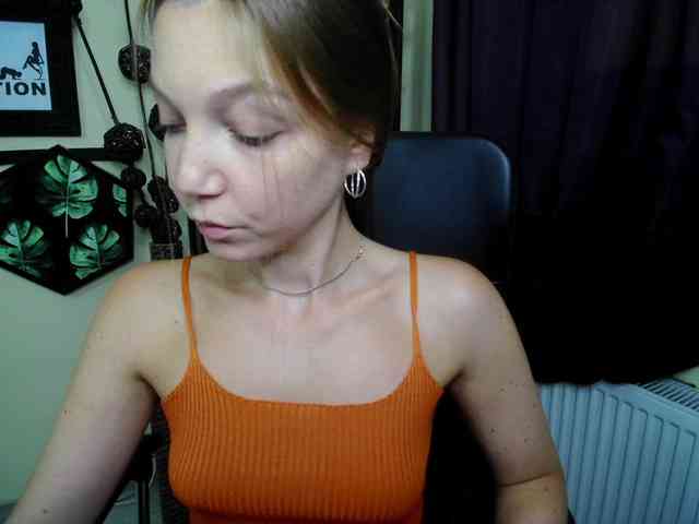 EmillyExtasy webcam