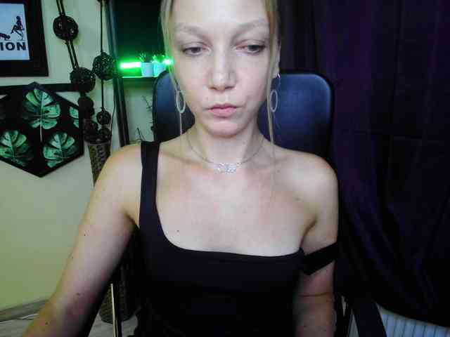 EmillyExtasy webcam