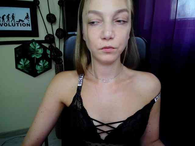 EmillyExtasy webcam