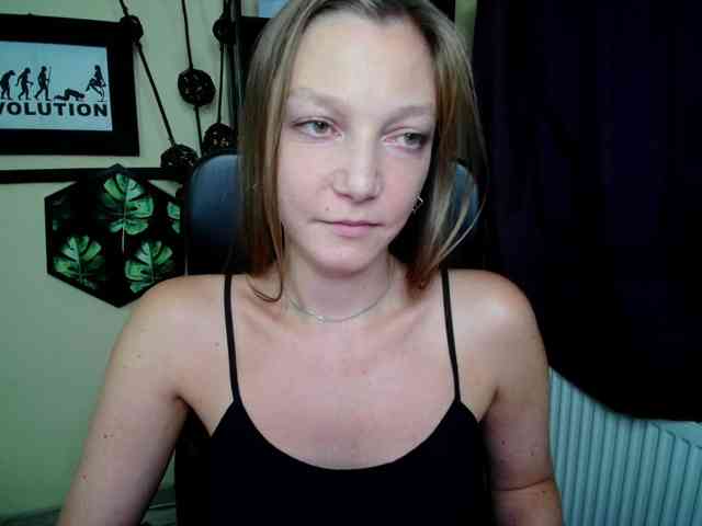 EmillyExtasy webcam
