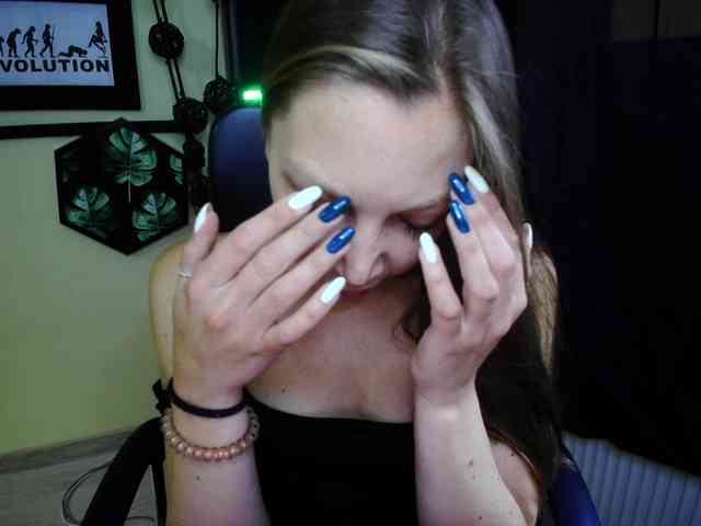 Model: EmillyExtasy