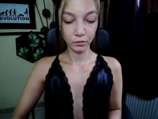 EmillyExtasy webcam
