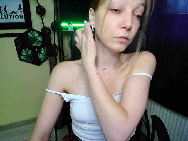 EmillyExtasy webcam