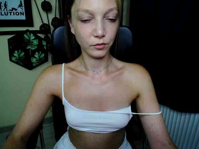 EmillyExtasy Live Webcam on BongaCams