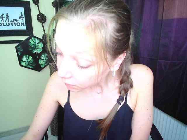 EmillyExtasy webcam