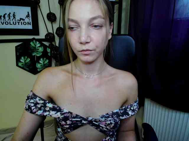 EmillyExtasy webcam