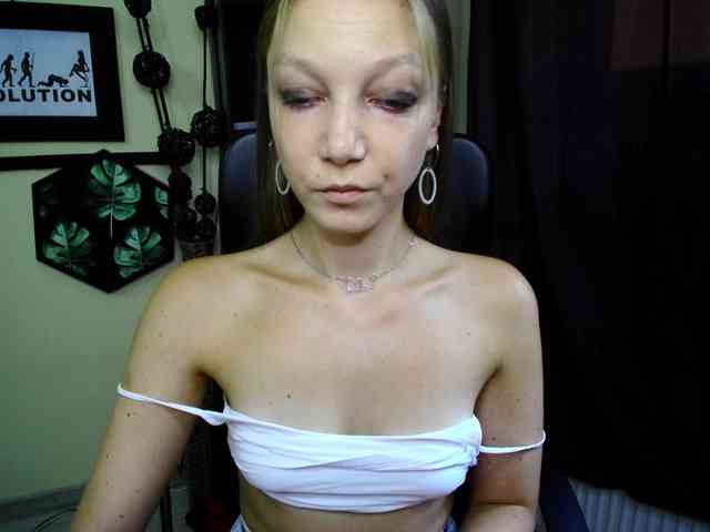 EmillyExtasy webcam