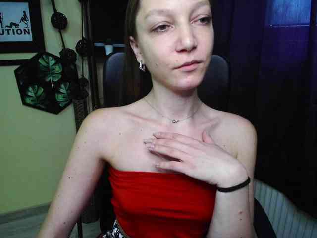Model: EmillyExtasy