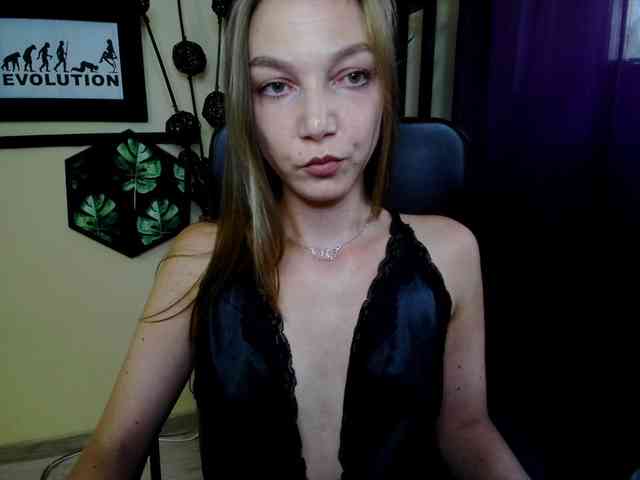 EmillyExtasy webcam