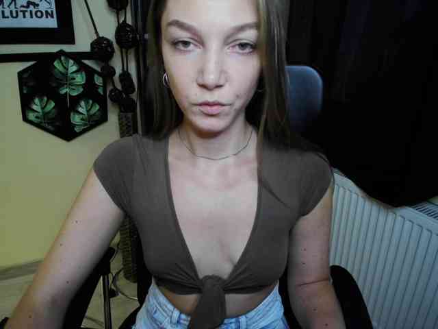 EmillyExtasy webcam