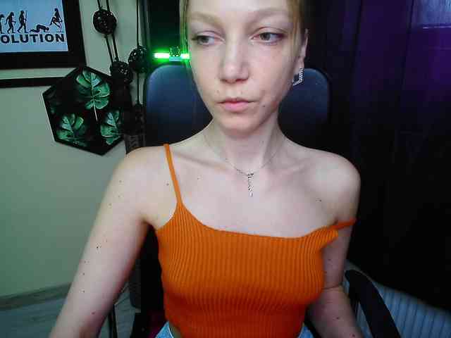 EmillyExtasy webcam