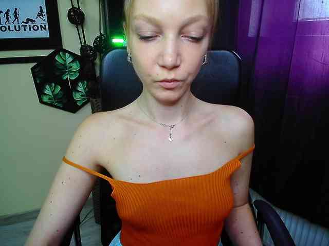 EmillyExtasy webcam