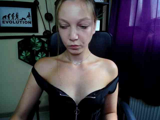 EmillyExtasy webcam