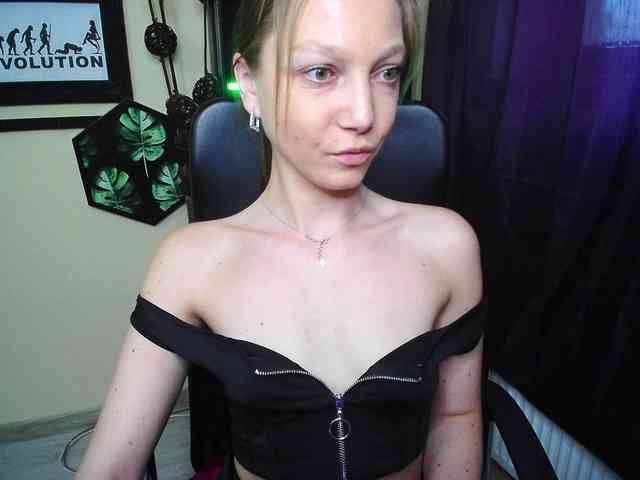 EmillyExtasy webcam