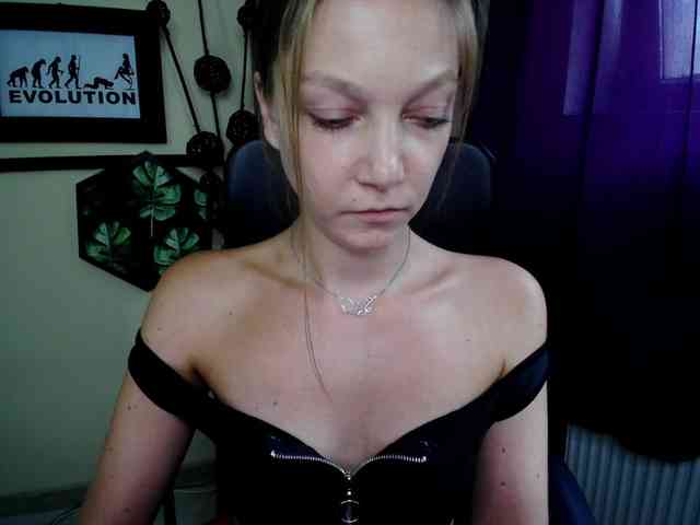 EmillyExtasy webcam