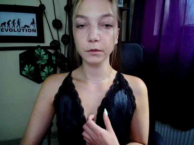 EmillyExtasy webcam