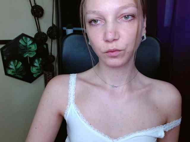 EmillyExtasy webcam