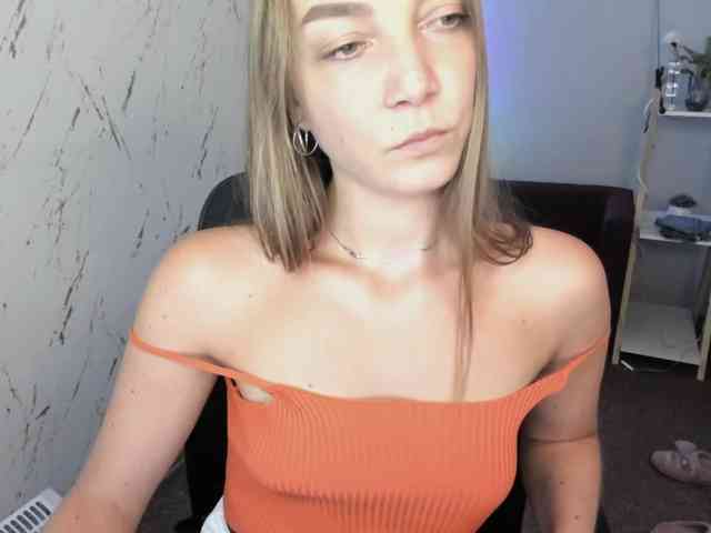 EmillyExtasy webcam