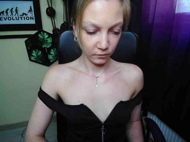 EmillyExtasy webcam