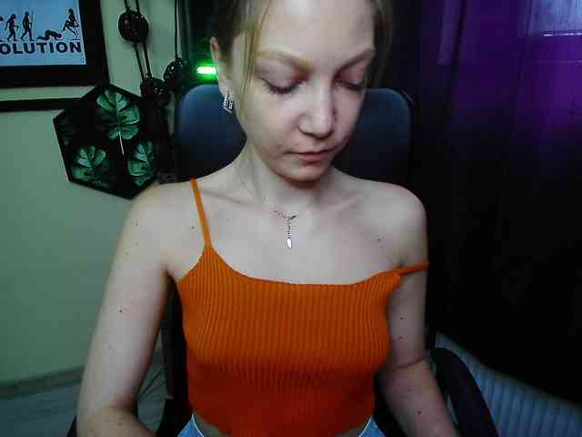 EmillyExtasy webcam