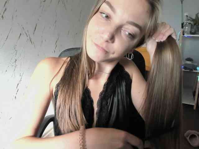 EmillyExtasy webcam