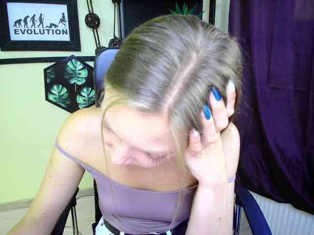 EmillyExtasy webcam