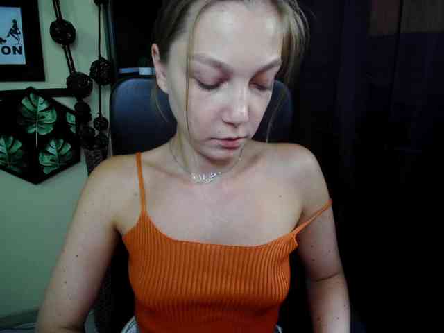 EmillyExtasy webcam