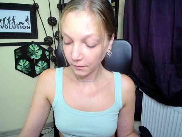 EmillyExtasy webcam